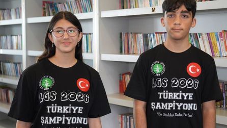 İBB Akşemsettin Ortaokulu'ndan 3 öğrenci 500 puan aldı
