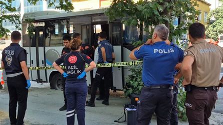 İstanbul'da park halindeki servis minibüsünde ölü bulundu