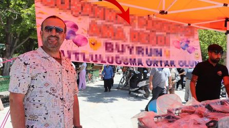 Boşanma sonrası lokma dağıtan gurbetçi Viyana'dan döndü