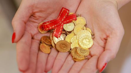 Altın fiyatları yükseldi, yatırımcılar güvenli liman arıyor