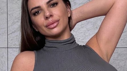 İngiltere'nin Yarı Finale Yükselişi ve VIP Locada Raissa Bellini