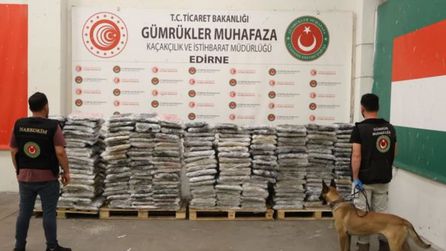 Kapıkule Gümrük Kapısı'nda uyuşturucu operasyonu: 1 ton 153 kg ele geçirildi