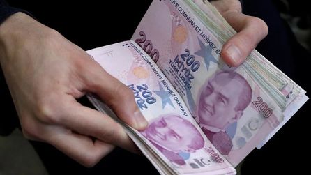 KKTC'de asgari ücrete yüzde 16,95 oranında ara zam yapıldı