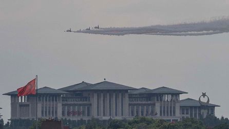 Türk Yıldızları, NATO Zirvesi için Ankara'da prova uçuşu yaptı