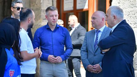Macaristan Başbakanı İstanbul'da Yedikule Hisarı'nı Ziyaret Etti