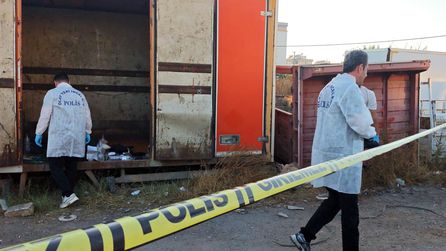 Antalya'da karavan yanında 66 yaşındaki adam ölü bulundu