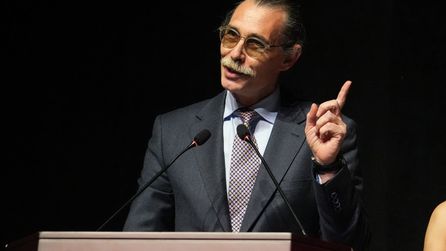 Erdal Beşikçioğlu CHP'de Kalma Kararı Aldı