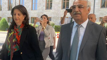 DEM Parti İmralı heyeti Bahçeli ile görüştü