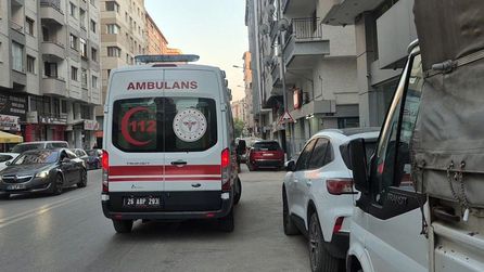 Eskişehir'de Kolonya İçen Kişi Hastaneye Kaldırıldı