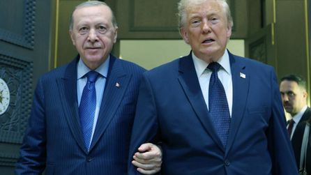 Trump Türkiye'de resmi törenle karşılandı, Ahmet Kaya'nın eseri çalındı