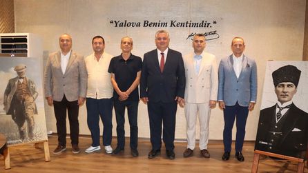 CHP'den 6 belediye başkanı Yeni Parti'ye katıldı