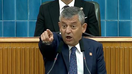 CHP'de slogan tartışması: Özgür Özel'den Kılıçdaroğlu'na yanıt