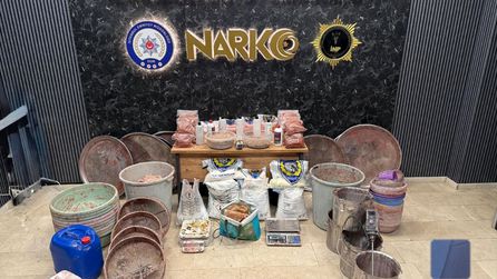 İstanbul'da uyuşturucu üretimi için 115 kilo ham madde ele geçirildi