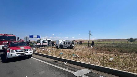 Tekirdağ'da kamyon ve otomobil çarpıştı, 2 kişi hayatını kaybetti