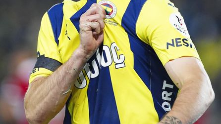 Fenerbahçe Mert Hakan Yandaş ile 1 yıllık sözleşme imzaladı