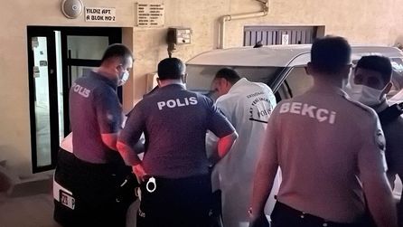 Eskişehir'de yaşlı adam dairesinde ölü bulundu, sokak kötü kokudan etkilendi