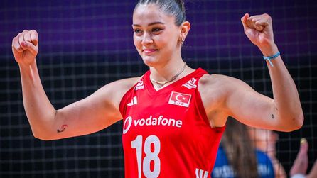 Zehra Güneş, Şampiyonluğun Ardından Galaya Katıldı