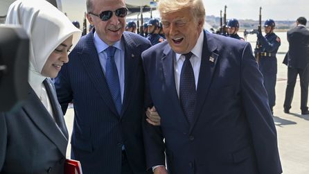 NATO Zirvesi'nde Trump ve Erdoğan Arasındaki İletişim Dikkat Çekti