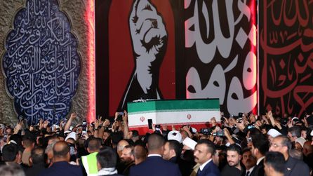 Ali Hamaney'in cenazesi Kerbela'ya ulaştı, katılım 4 milyonu geçti