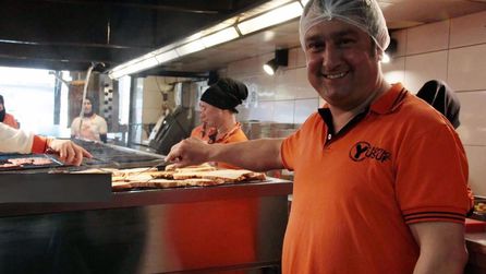 Evcil hayvan girişi restoranlarda yasaklanıyor