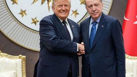 Beyaz Saray, Trump ve Erdoğan'ın Tokalaşma Fotoğrafını Paylaştı