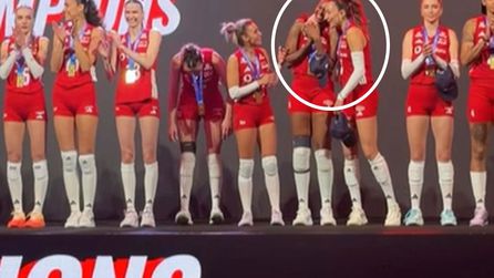 Filenin Sultanları şampiyonluk sevinci yaşadı, Hande gözyaşlarına hakim olamadı