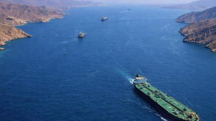 İran, Hürmüz Boğazı'nın açılması için şart belirledi