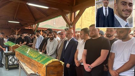 Kocaeli'de kaza sonucu hayatını kaybeden baba ve oğul yan yana defnedildi