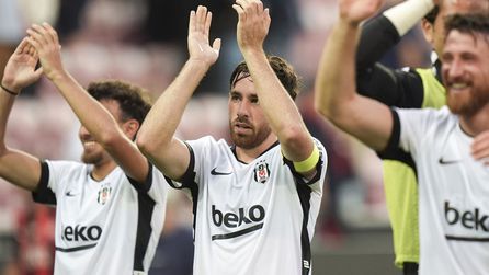 Beşiktaş Avrupa Ligi'nde Midtjylland'ı eleyerek bir üst tura geçti