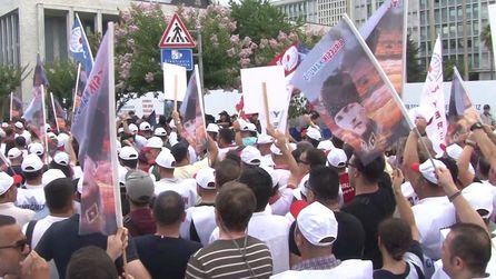 İBB çalışanları verilmeyen haklarınedeyile Saraçhane'de eylem yaptı