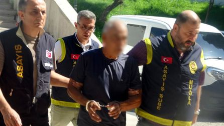 FETÖ'den ihraç edilen eski emniyet müdürü hırsızlık suçlamasıyla gözaltında