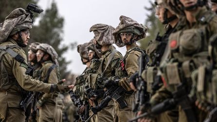 İsrail Golan Tepeleri'nde askeri varlığını artırıyor
