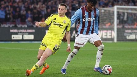 Trabzonspor'un Chibuike Nwaiwu'su Premier Lig'e transfer oluyor