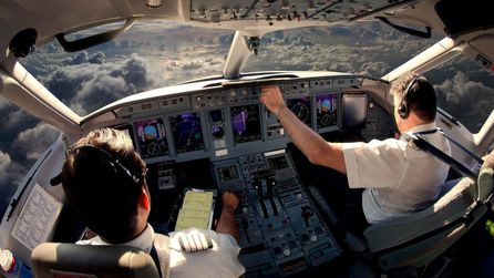 ABD'li kaptan pilotun maaşı sosyal medyada dikkat çekti
