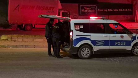 Eskişehir'de cezaevinden çıkan kişi annesini bıçakla kovaladı