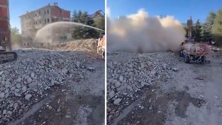Elazığ'da 5 katlı bina kontrollü şekilde yıkıldı