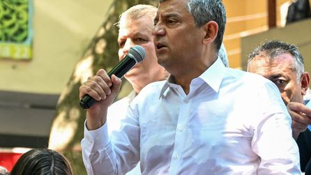 Özgür Özel, yeni parti adını açıkladı mı, şaka yaptı