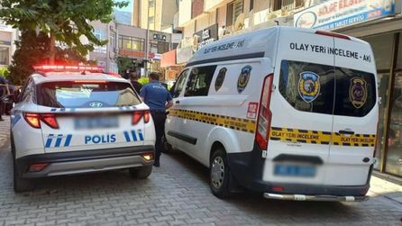 Manisa'da balkonundan düşen kadın hastanede hayatını kaybetti