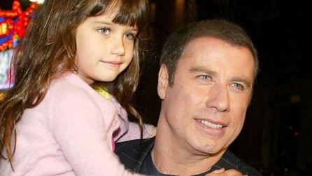 Ella Bleu Travolta Paris Moda Haftası'nda podyumda yer aldı