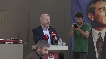 Ümit Özdağ Adana'da sığınmacı rakamlarını açıkladı