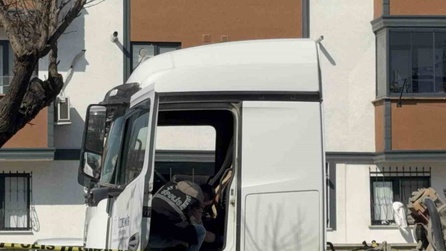 Kocaeli'de kardeş cinayeti: Sanık tırın altında 2 saat bekledi