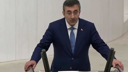 Cevdet Yılmaz finans piyasalarındaki riskler hakkında konuştu