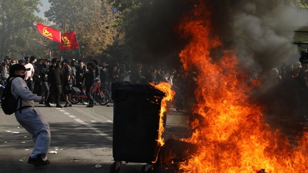 Fransa'da lise öğrencileri protesto etti, yüzlerce okul kapandı