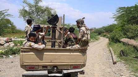 Yemen'de Raşad el-Alimi'den savaş ilanı Suudi hedefler de vuruluyor