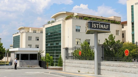 İşçi yalan bilgi vererek izin aldı, tazminatsız işten çıkarıldı