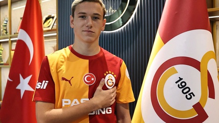 Galatasaray'da Aleksey Batrakov'un Yeni Rolü Belirlendi