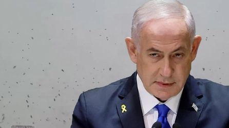Tel Aviv'de Karga Sürüleri İlginç Bir Manzara Oluşturdu