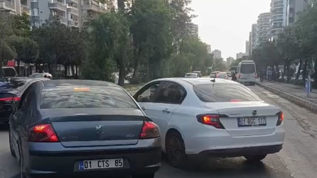 Adana'da Sürücüler Tartıştı, Araçtan Çıkmadılar 180 Bin Lira Ceza Var