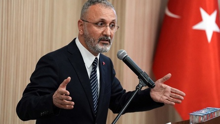 CHP'li Eyüpsultan Belediye Başkanı Özmen yolsuzluk suçlamasıyla tutuklandı