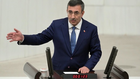 Cevdet Yılmaz, fon krizi iddialarına yanıt verdi